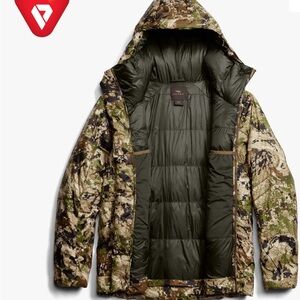 Sitka Hyper-Down Camouflage warmer Puffer Jacket size YOUTH L